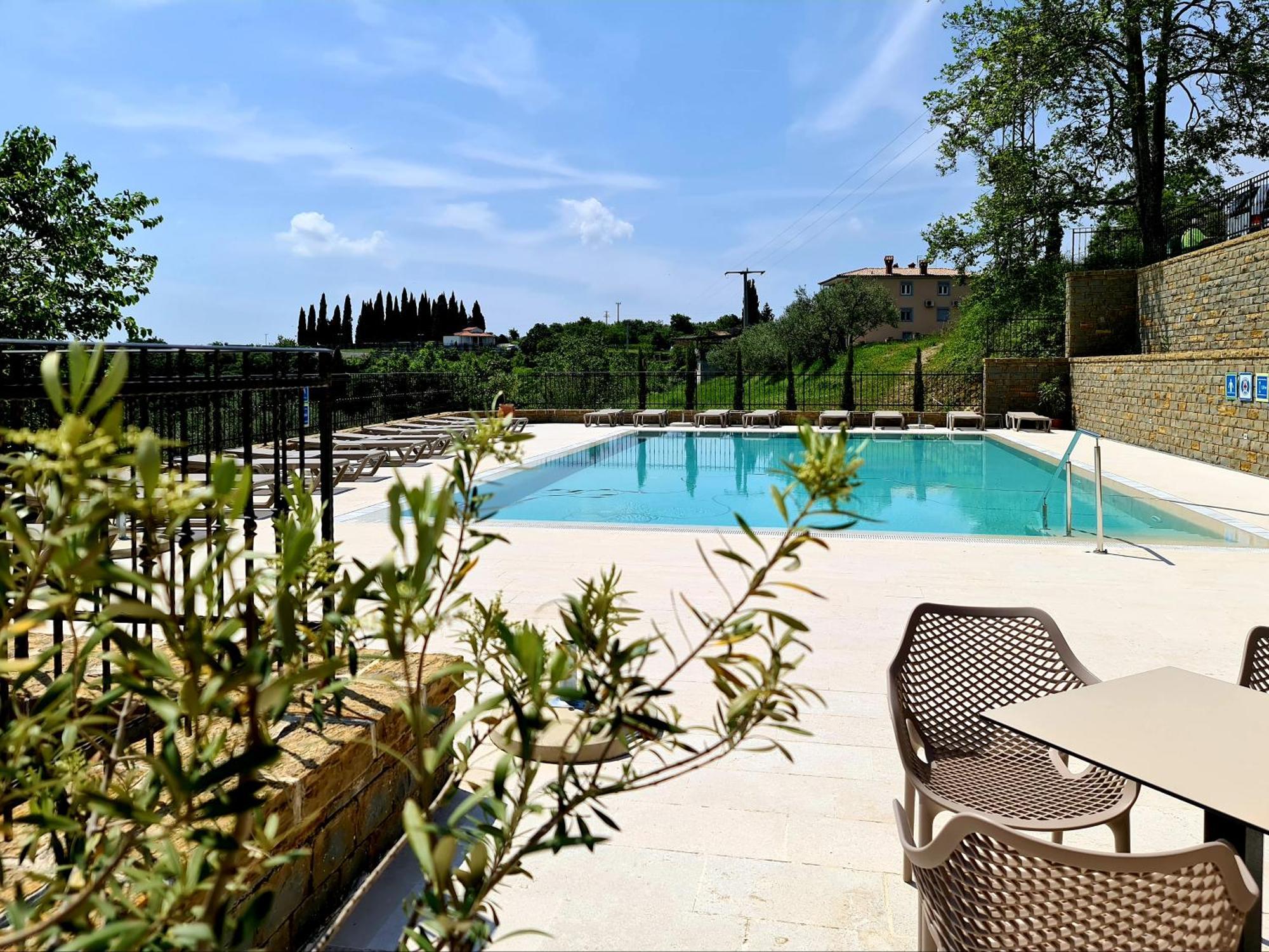 Hotel Stara Sola - Oleander Resort Korte Exterior photo