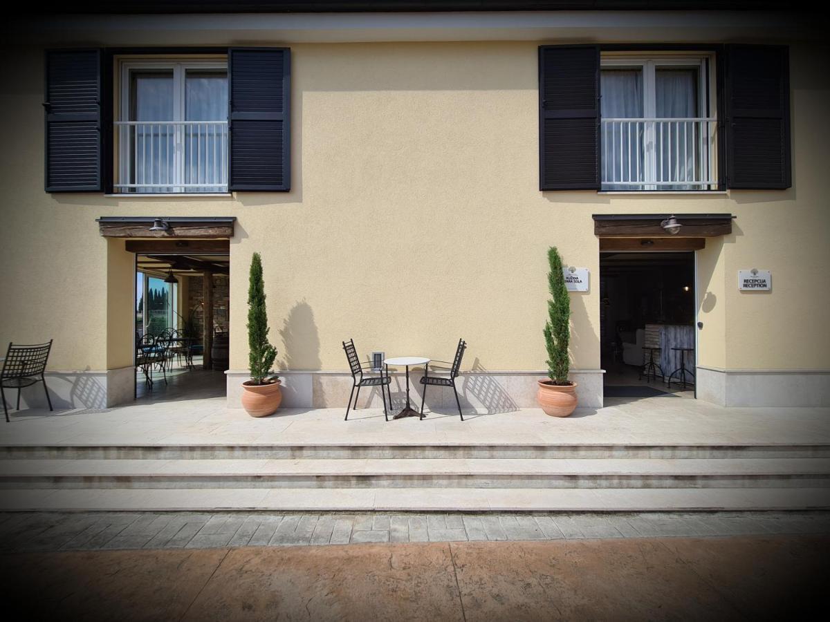 Hotel Stara Sola - Oleander Resort Korte Exterior photo