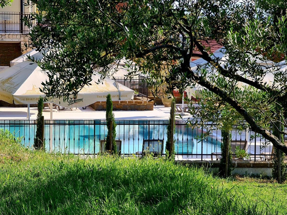 Hotel Stara Sola - Oleander Resort Korte Exterior photo