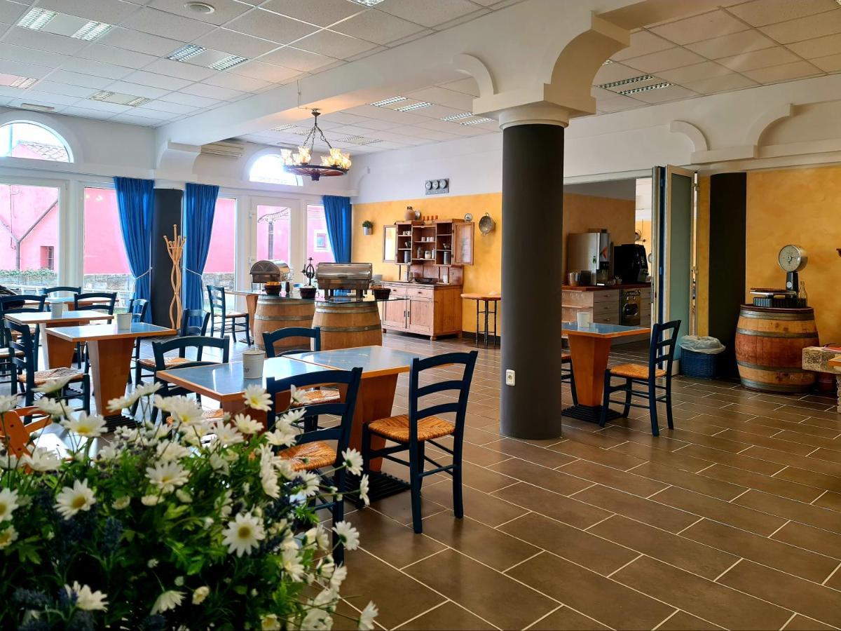 Hotel Stara Sola - Oleander Resort Korte Exterior photo